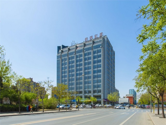 办公区玻璃隔断